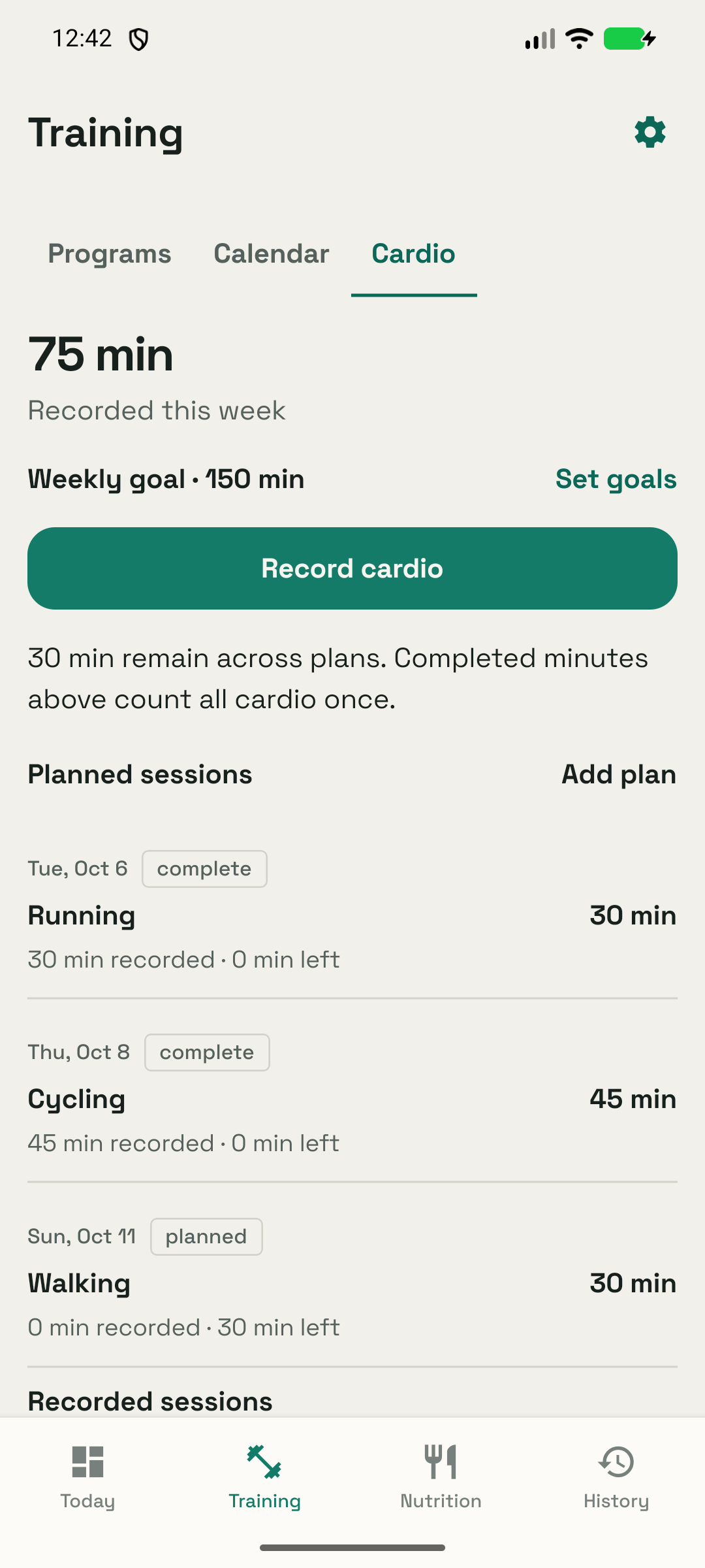 Cardio screen with a weekly goal, planned sessions and recorded activity